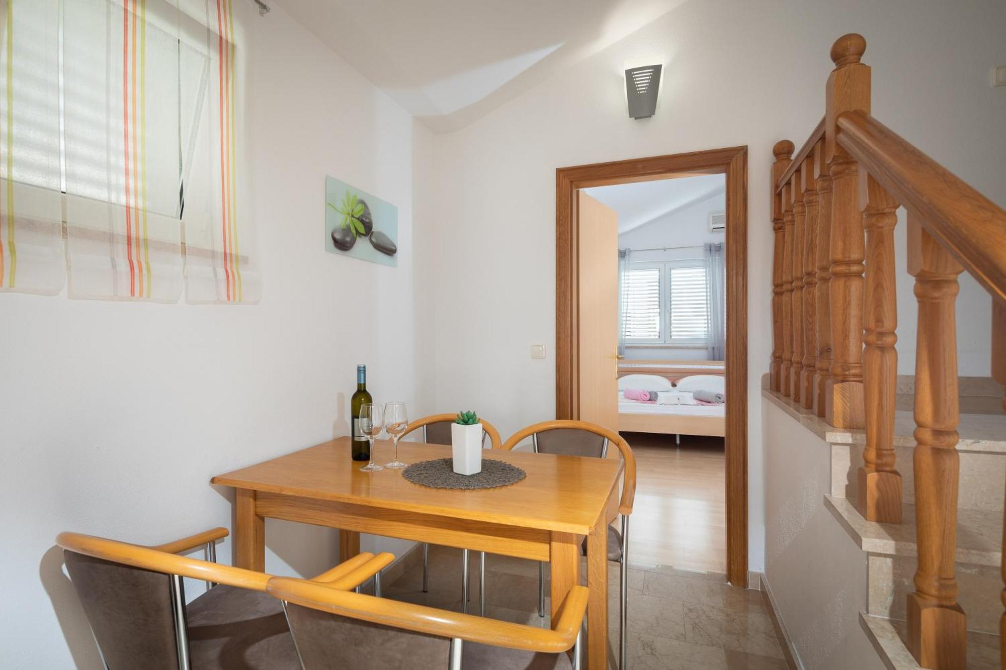 Ruza Apartma *